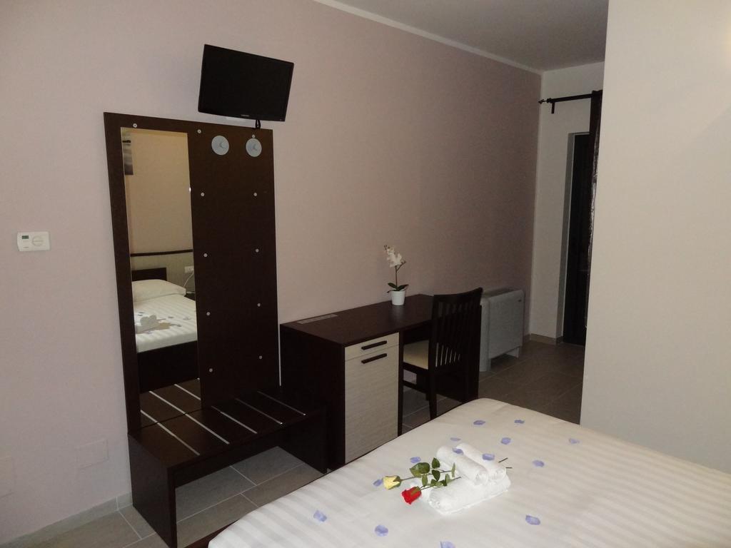 Affittacamere Rooms Di Matteo San Paolo di Iesi Exteriér fotografie